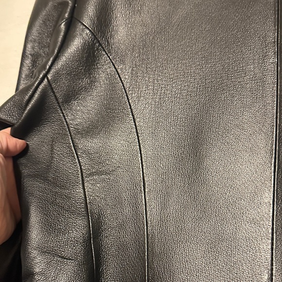 Chadwicks Women’s Black Leather Jacket - Picture 7 of 7